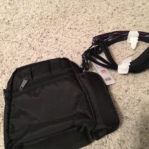 Lug Life Hopscotch Crossbody Black